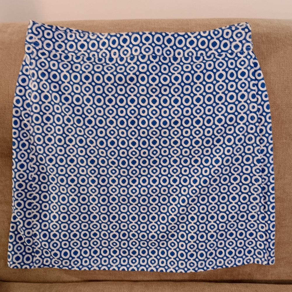 RipSkirt Blue and White Pattern Wrap Skirt - Med.